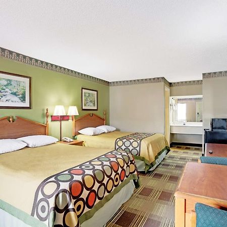 Super 8 Newnan Hotel Ngoại thất bức ảnh