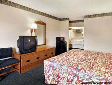 Super 8 Newnan Hotel Phòng bức ảnh