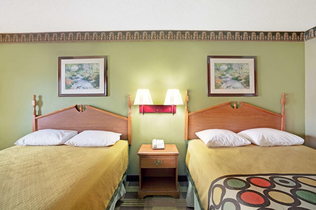 Super 8 Newnan Hotel Ngoại thất bức ảnh