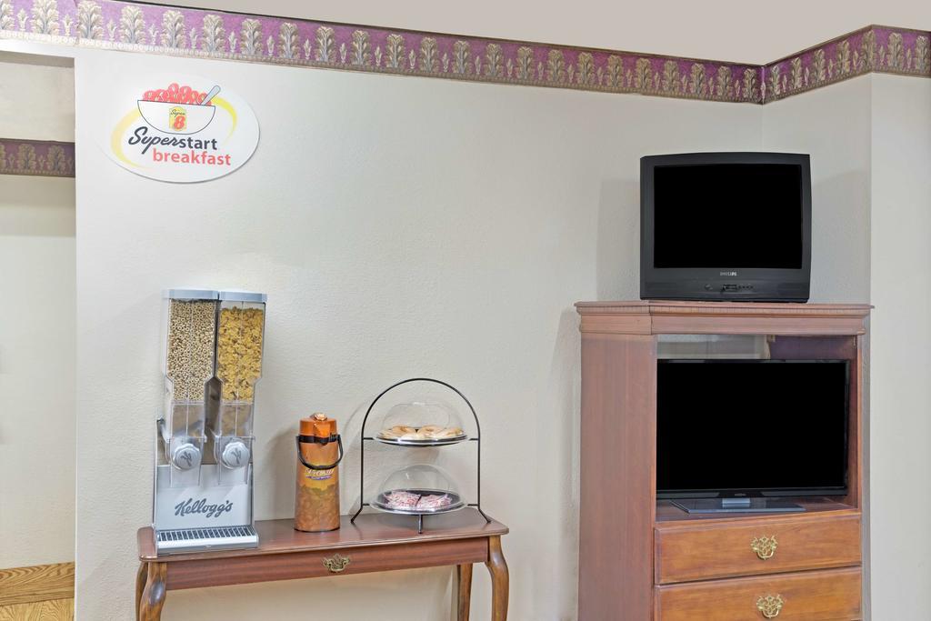 Super 8 Newnan Hotel Ngoại thất bức ảnh